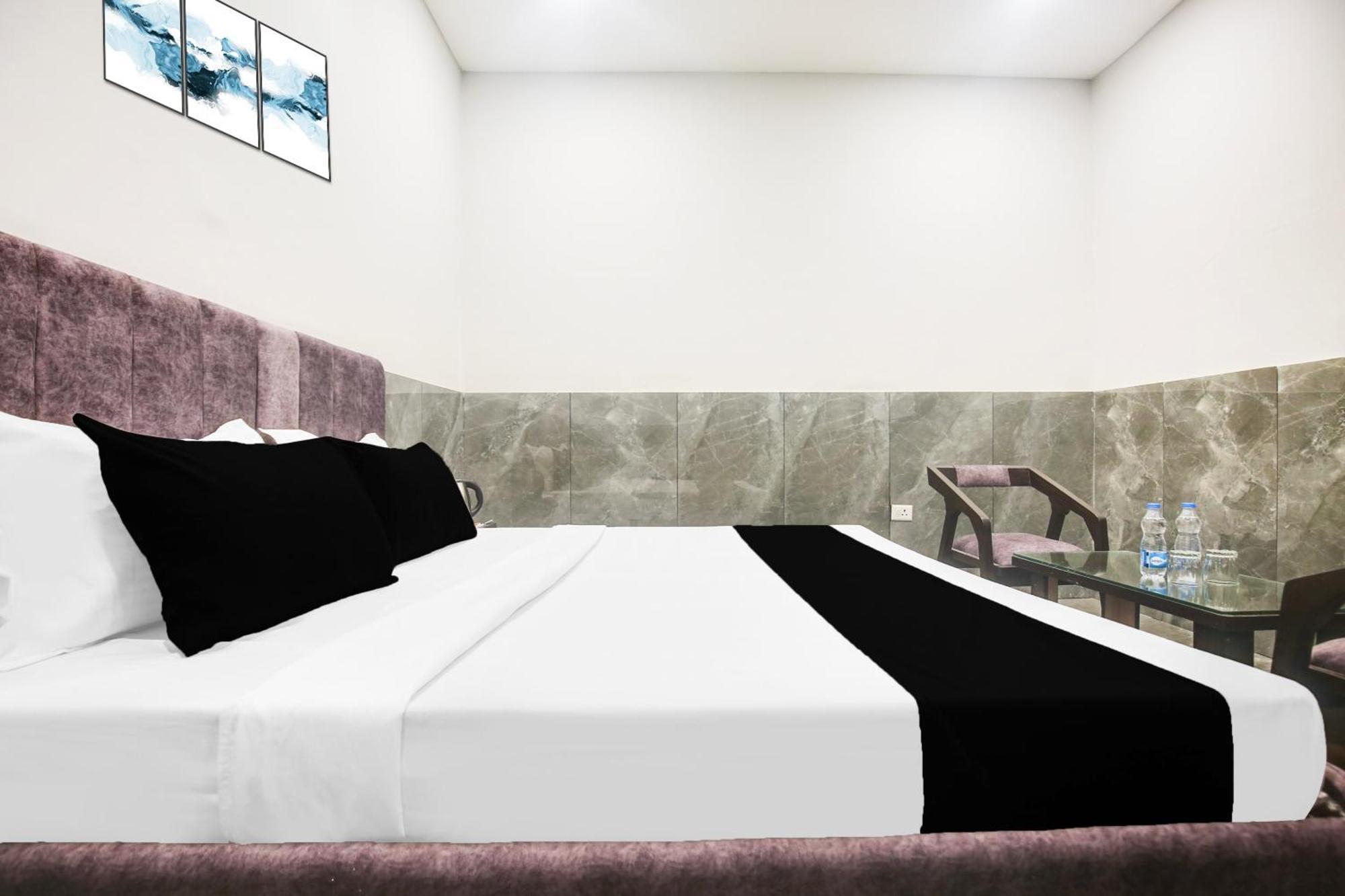 Hotel O Ravi & Banquet Lalewal エクステリア 写真
